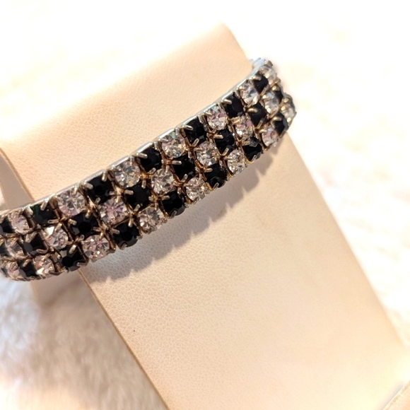 Vintage 80's Black & Clear Rhinestone Stretchy Bracelet - Picture 7 of 8